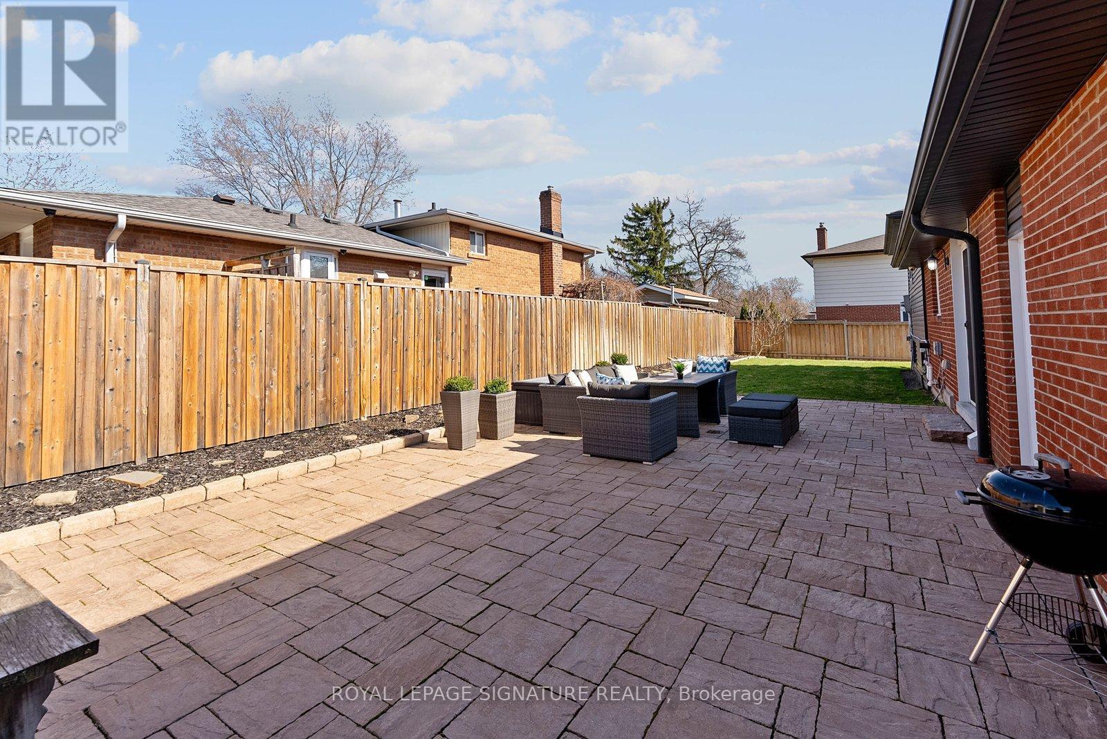 424 Lara Woods, Mississauga, Ontario  L5A 3B1 - Photo 34 - W12997496