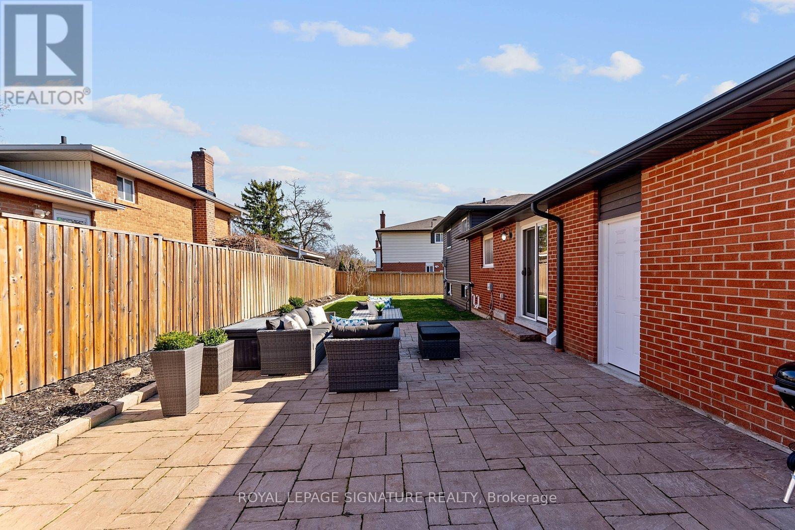 424 Lara Woods, Mississauga, Ontario  L5A 3B1 - Photo 35 - W12997496