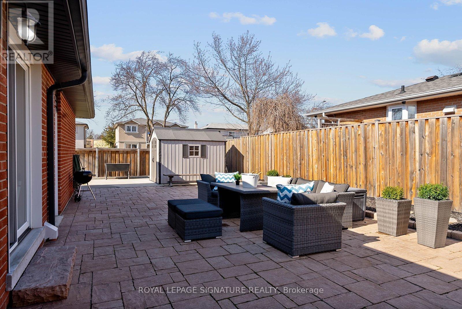 424 Lara Woods, Mississauga, Ontario  L5A 3B1 - Photo 37 - W12997496