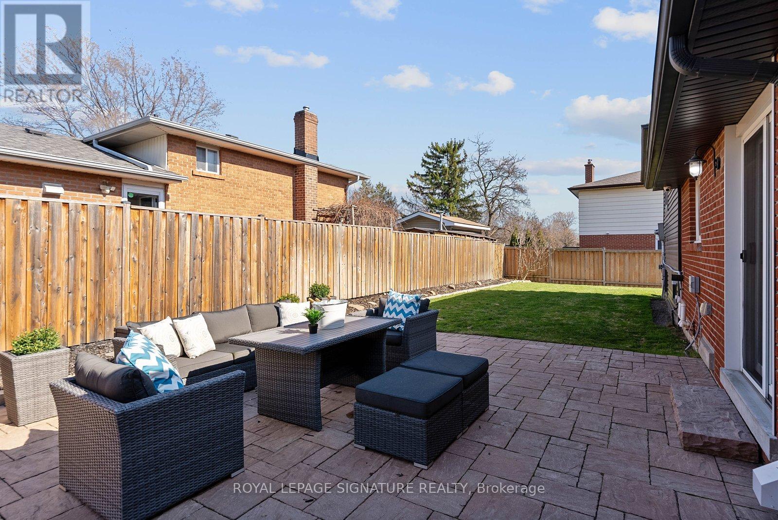 424 Lara Woods, Mississauga, Ontario  L5A 3B1 - Photo 39 - W12997496