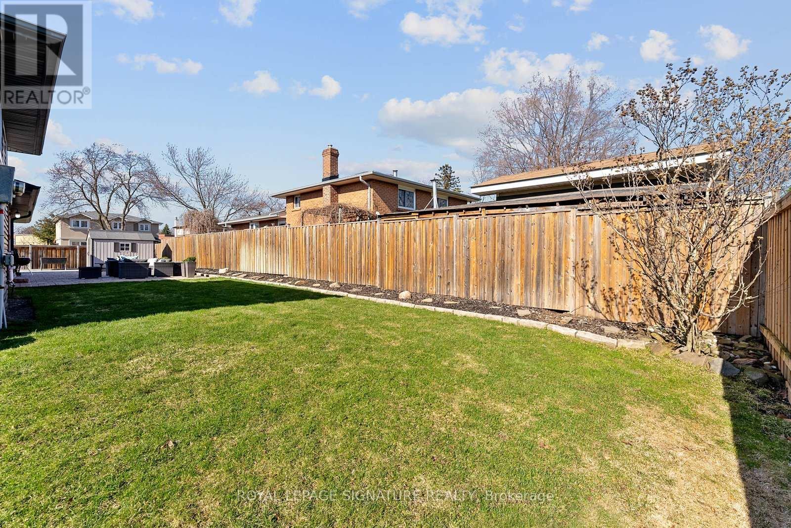 424 Lara Woods, Mississauga, Ontario  L5A 3B1 - Photo 41 - W12997496