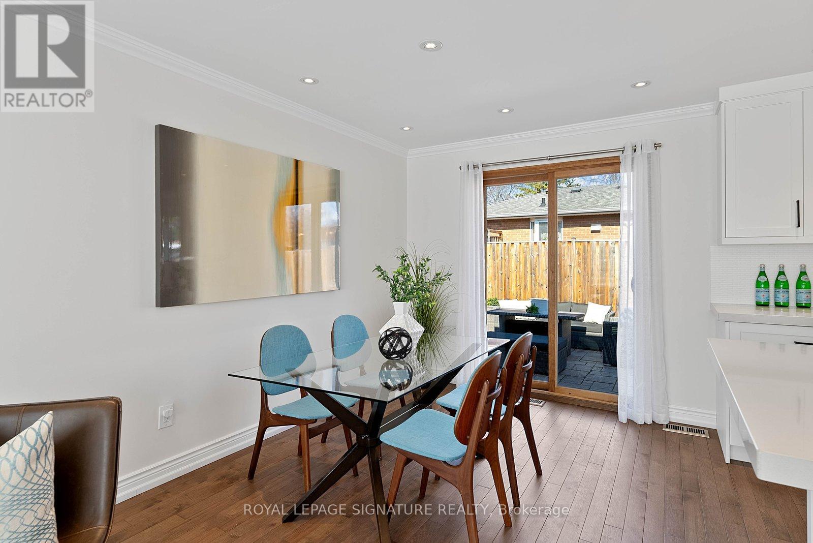 424 Lara Woods, Mississauga, Ontario  L5A 3B1 - Photo 9 - W12997496