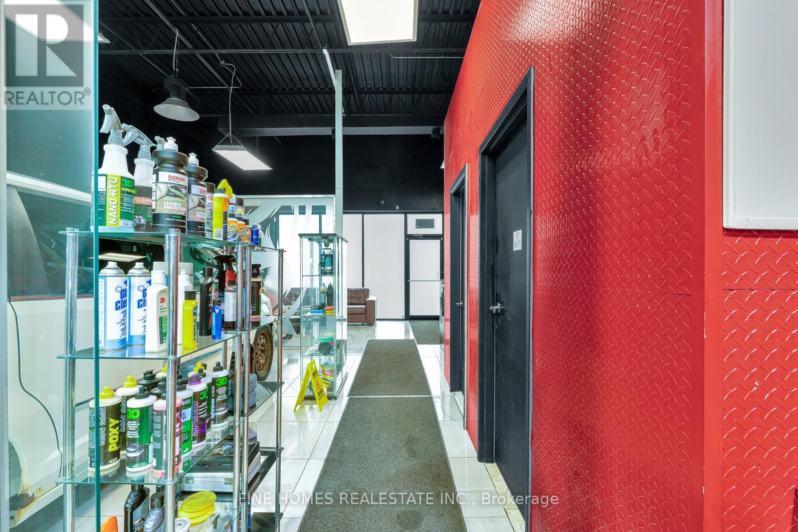 8 - 73 Alness Street, Toronto, Ontario  M3J 2H2 - Photo 13 - W12997524