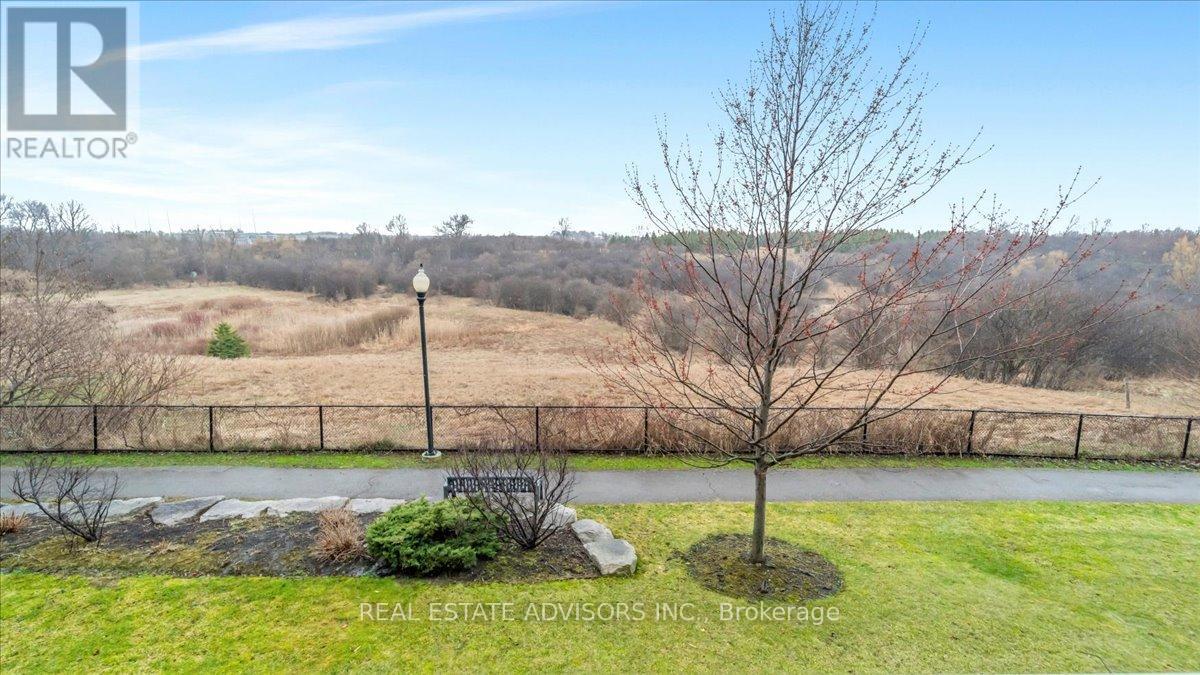 2208 - 6 Dayspring Circle, Brampton, Ontario  L6P 2Z6 - Photo 2 - W12997542