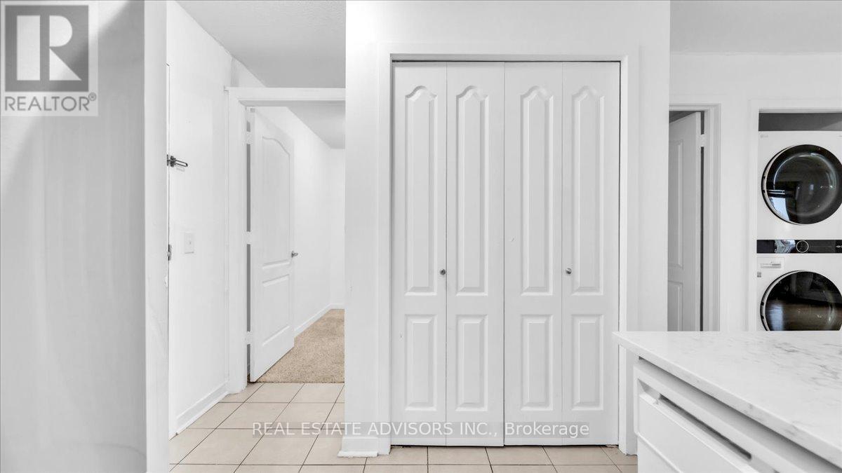 2208 - 6 Dayspring Circle, Brampton, Ontario  L6P 2Z6 - Photo 24 - W12997542