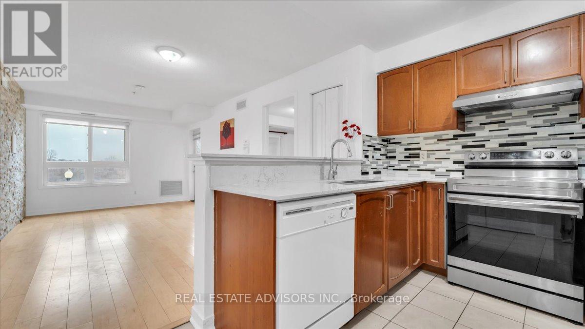 2208 - 6 Dayspring Circle, Brampton, Ontario  L6P 2Z6 - Photo 6 - W12997542