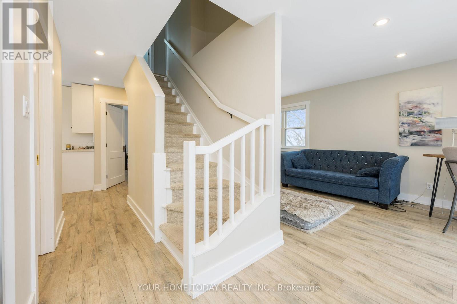 29 Normandy Boulevard, Halton Hills, Ontario  L7G 1V9 - Photo 13 - W12997620