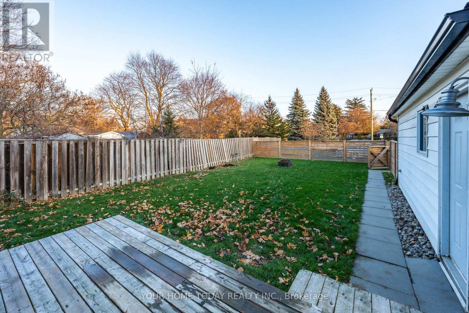 29 Normandy Boulevard, Halton Hills, Ontario  L7G 1V9 - Photo 24 - W12997620