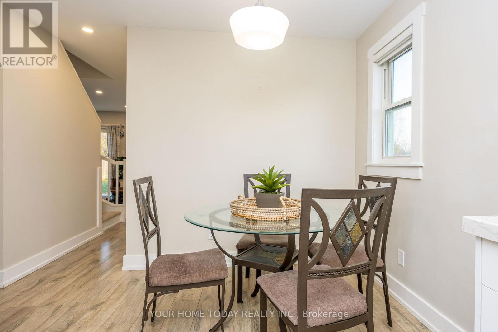 29 Normandy Boulevard, Halton Hills, Ontario  L7G 1V9 - Photo 6 - W12997620