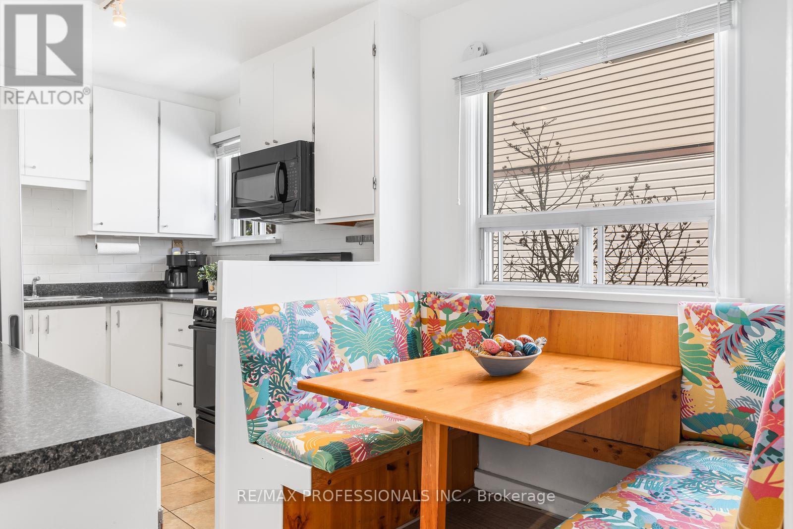 11 Mitcham Drive, Toronto, Ontario  M8W 2J6 - Photo 14 - W12997646