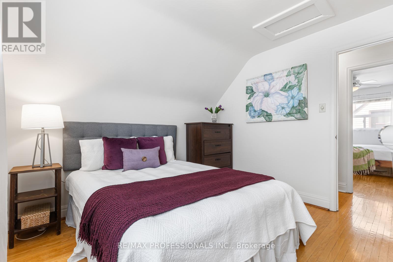 11 Mitcham Drive, Toronto, Ontario  M8W 2J6 - Photo 21 - W12997646