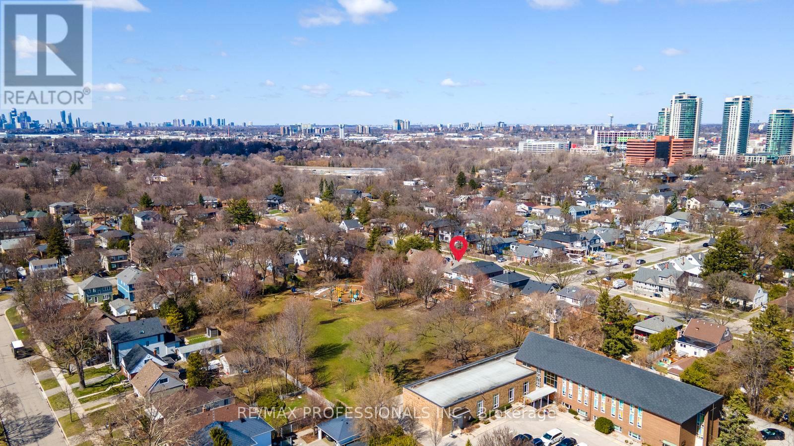 11 Mitcham Drive, Toronto, Ontario  M8W 2J6 - Photo 40 - W12997646