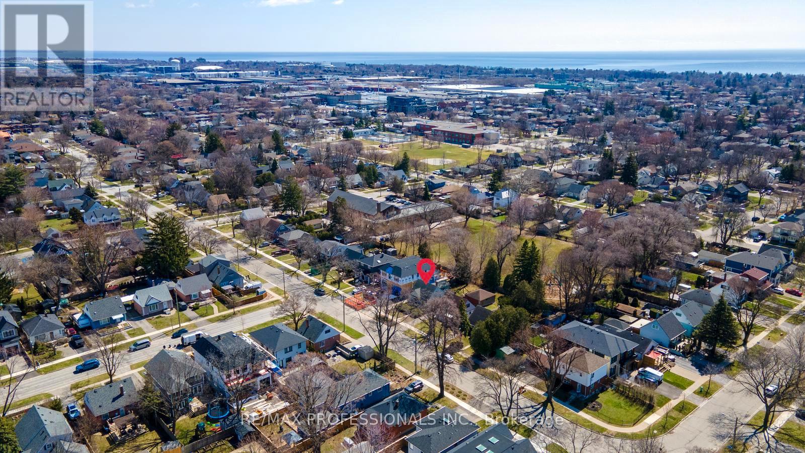 11 Mitcham Drive, Toronto, Ontario  M8W 2J6 - Photo 44 - W12997646