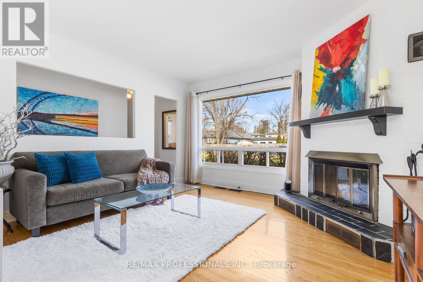 11 Mitcham Drive, Toronto, Ontario  M8W 2J6 - Photo 6 - W12997646