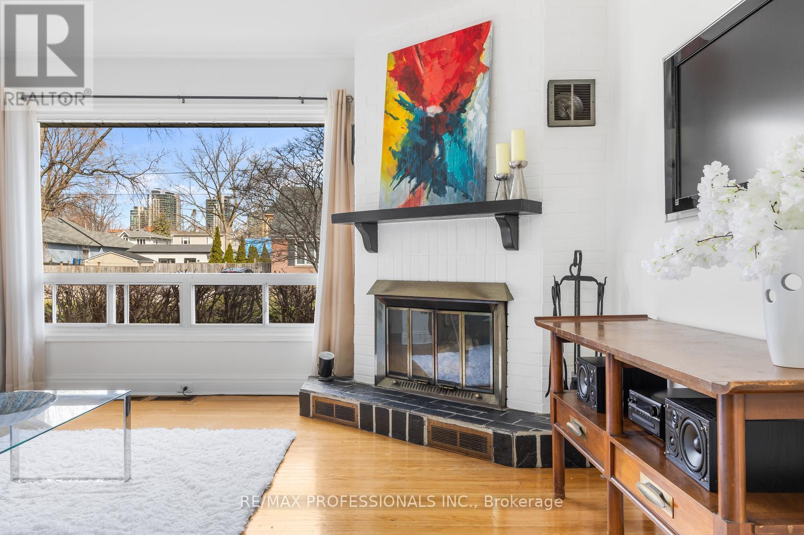 11 Mitcham Drive, Toronto, Ontario  M8W 2J6 - Photo 7 - W12997646