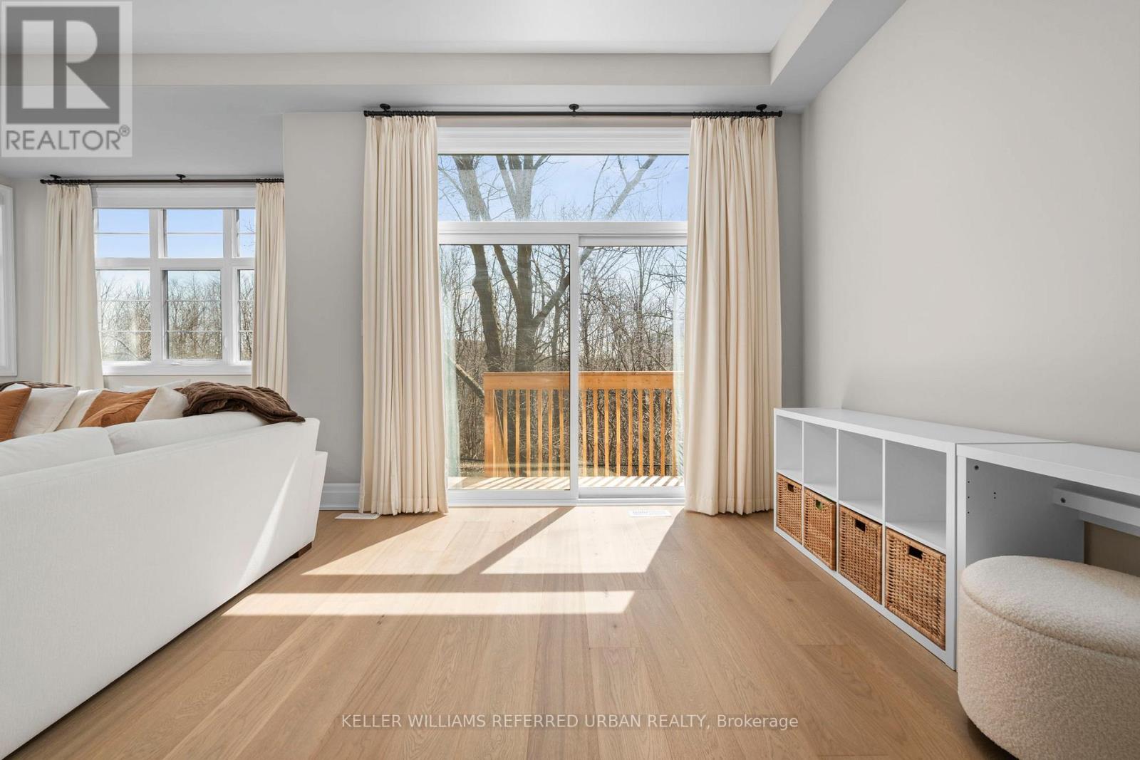 1318 Courtleigh Trail, Oakville, Ontario  L6H 7Y5 - Photo 10 - W12997664