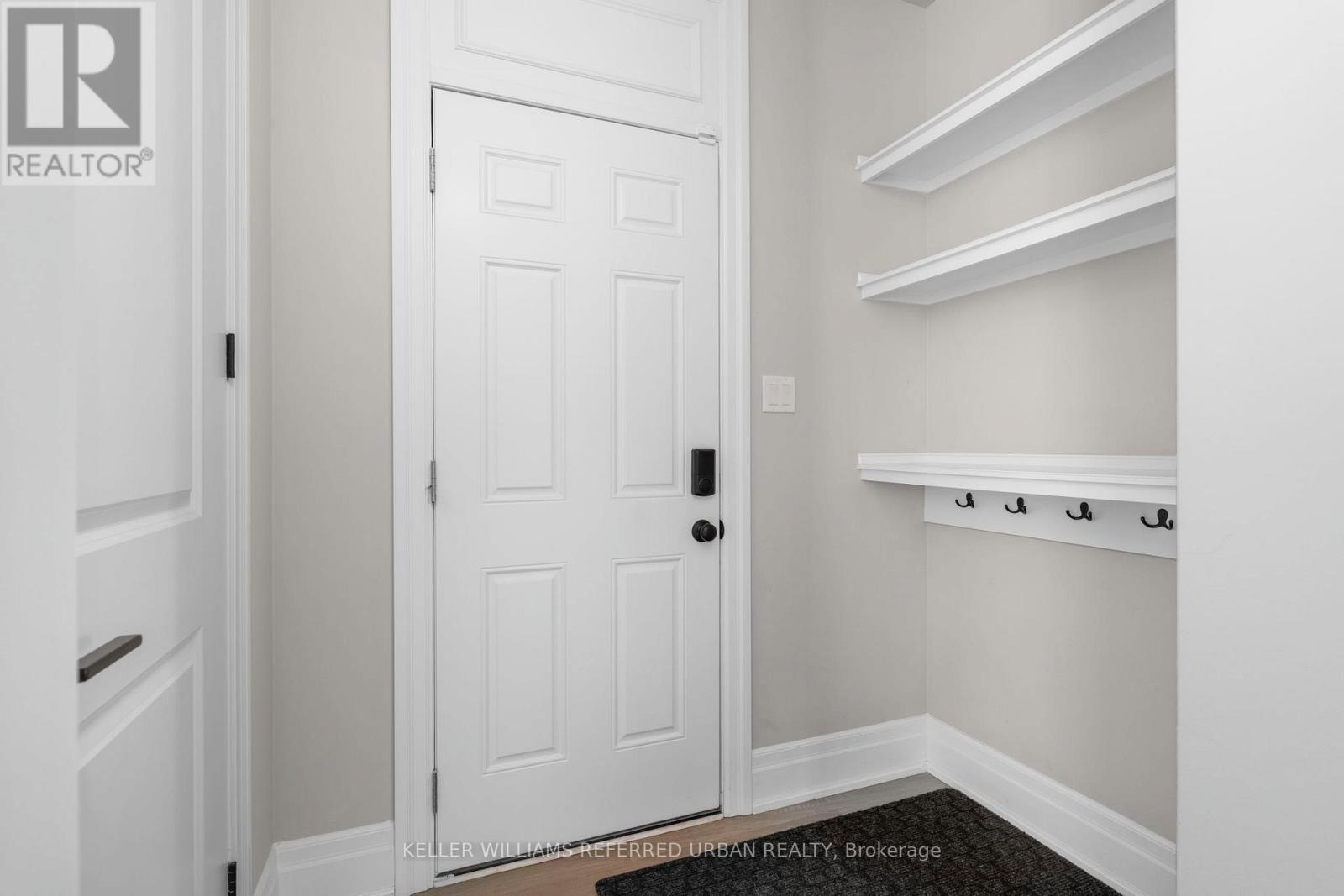 1318 Courtleigh Trail, Oakville, Ontario  L6H 7Y5 - Photo 12 - W12997664