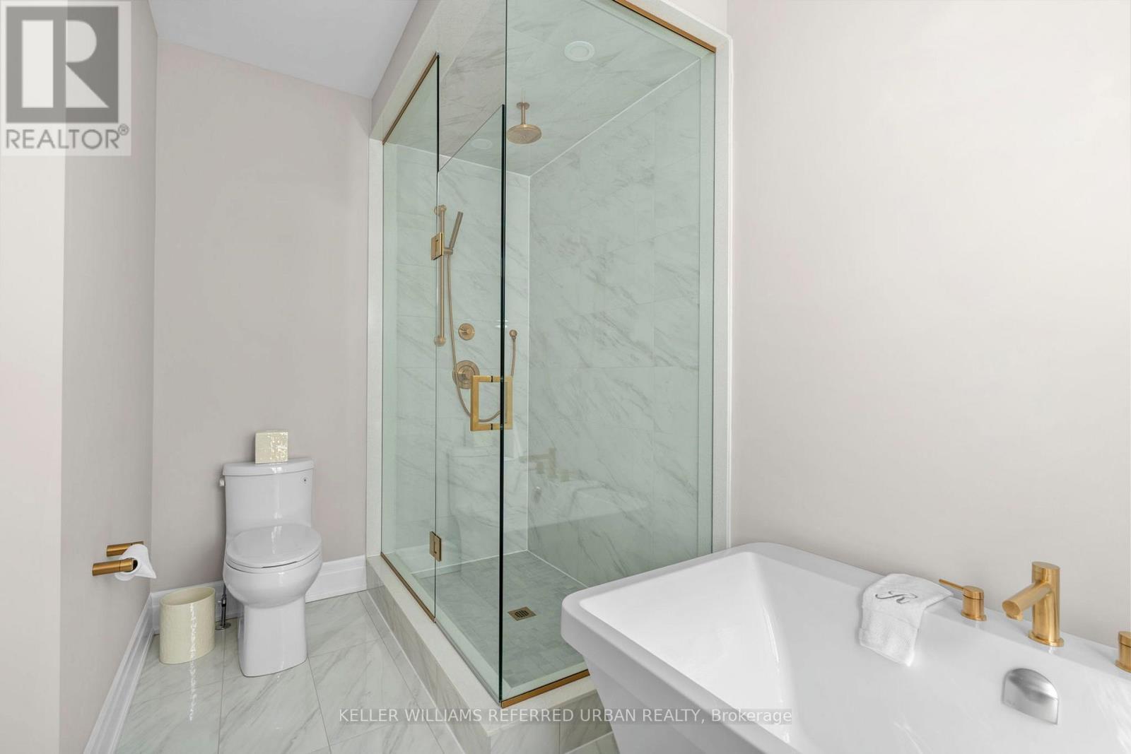 1318 Courtleigh Trail, Oakville, Ontario  L6H 7Y5 - Photo 20 - W12997664