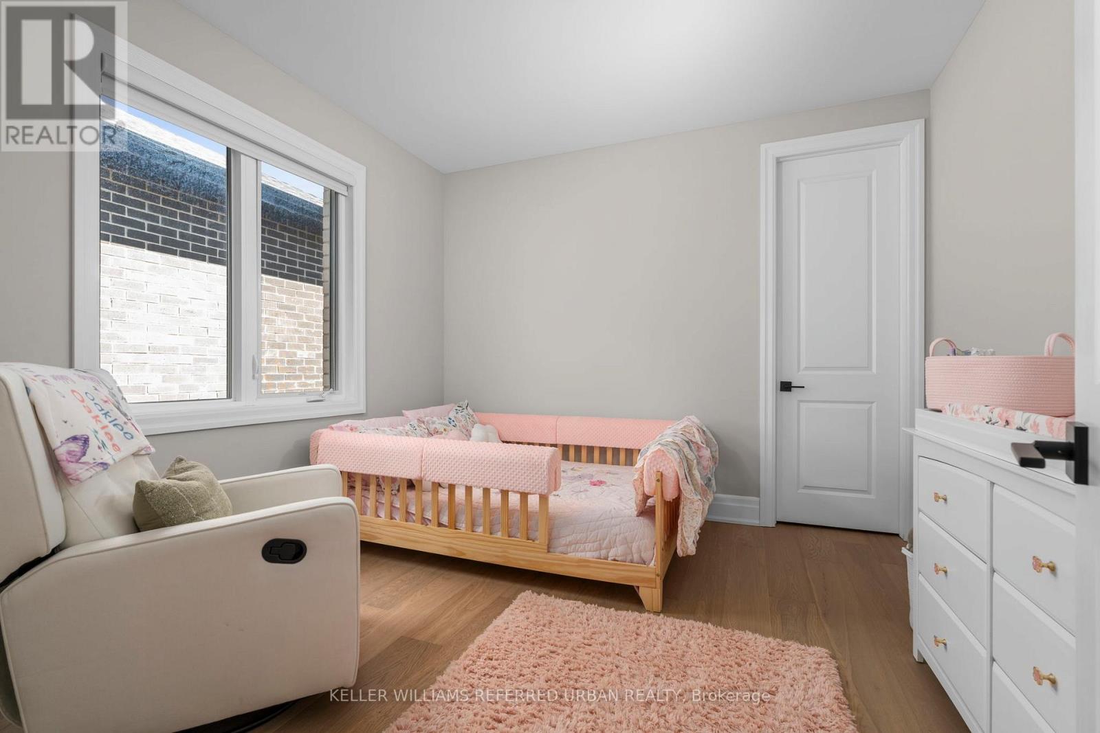 1318 Courtleigh Trail, Oakville, Ontario  L6H 7Y5 - Photo 21 - W12997664