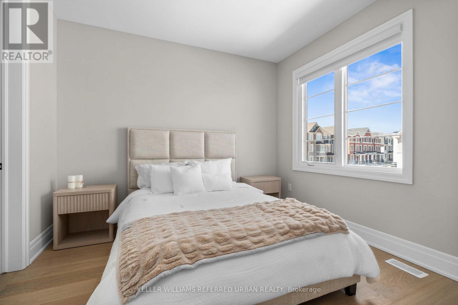 1318 Courtleigh Trail, Oakville, Ontario  L6H 7Y5 - Photo 26 - W12997664