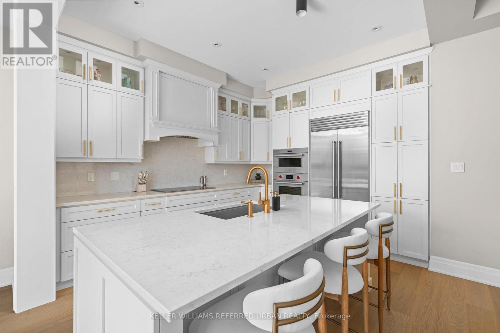 1318 Courtleigh Trail, Oakville, Ontario  L6H 7Y5 - Photo 6 - W12997664