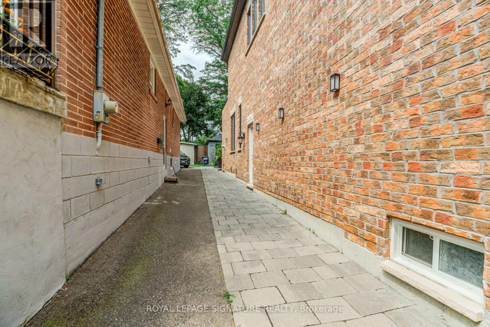 Bsmt - 36 Roxaline Street, Toronto, Ontario  M9P 2Y9 - Photo 4 - W12997676