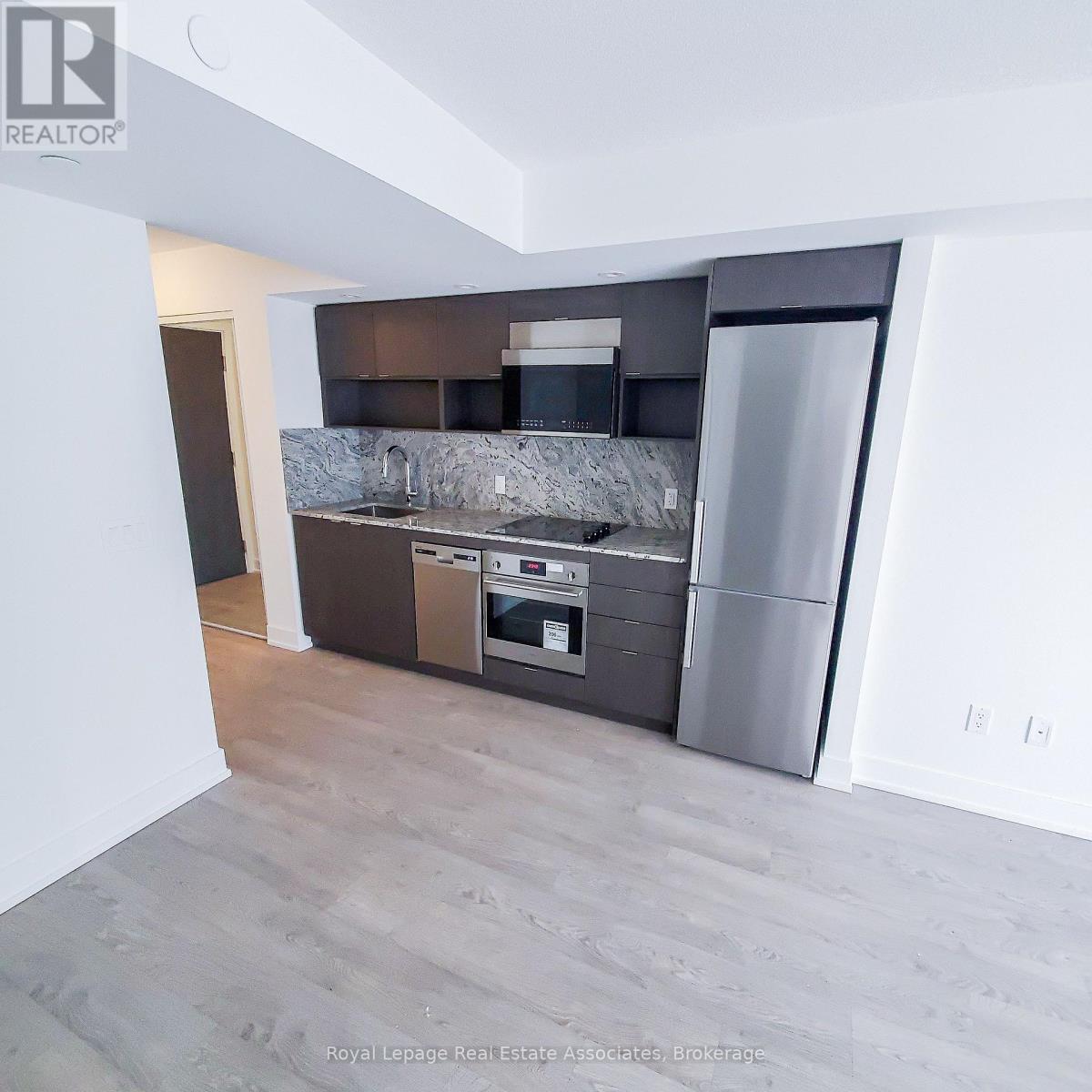 1715 - 9 Mabelle Avenue, Toronto, Ontario  M9A 0E1 - Photo 4 - W12997696