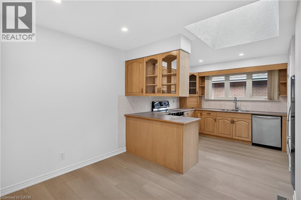 188 Tuxedo Avenue S, Hamilton, Ontario L8K 2S4 - Photo 11 - 40819348