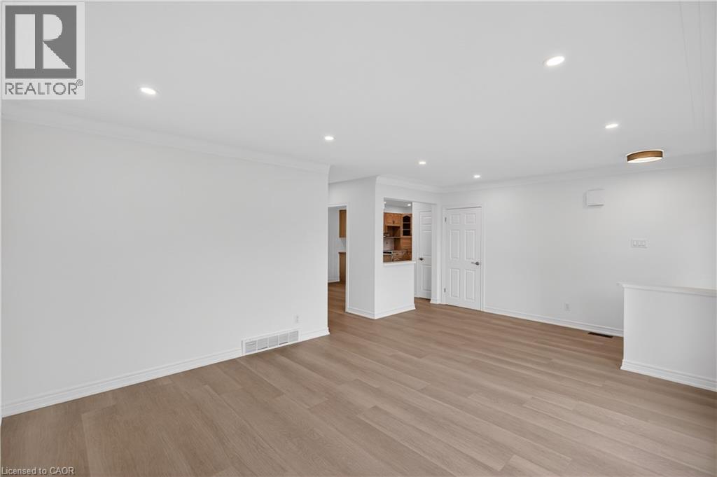 188 Tuxedo Avenue S, Hamilton, Ontario L8K 2S4 - Photo 9 - 40819348