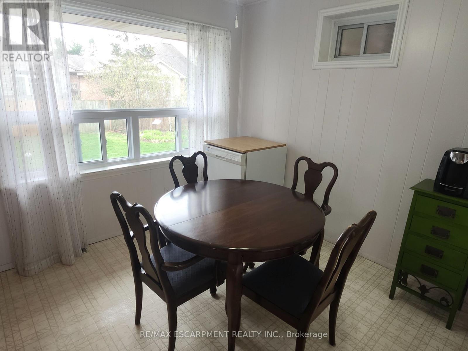 6142 Scott Street, Niagara Falls, Ontario  L2E 3B5 - Photo 11 - X12997438