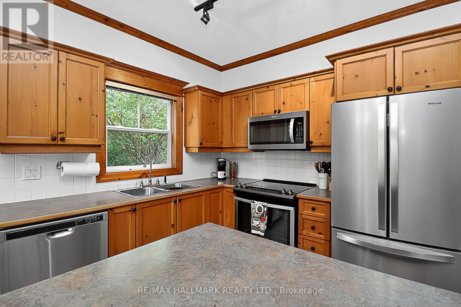 101 - 184 Snowbridge Way, Blue Mountains, Ontario  L9Y 0V1 - Photo 15 - X12997470