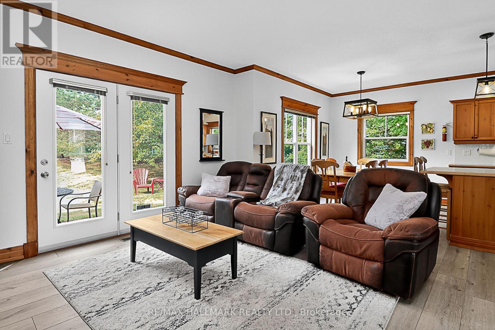 101 - 184 Snowbridge Way, Blue Mountains, Ontario  L9Y 0V1 - Photo 4 - X12997470