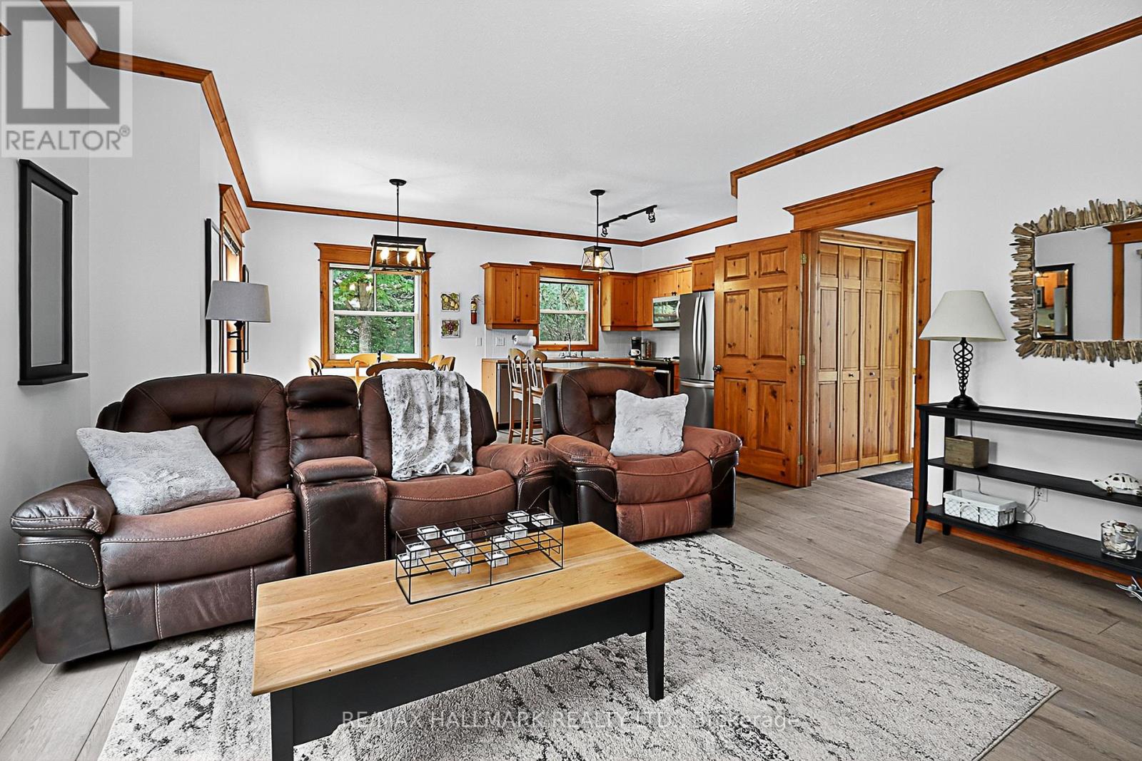 101 - 184 Snowbridge Way, Blue Mountains, Ontario  L9Y 0V1 - Photo 6 - X12997470