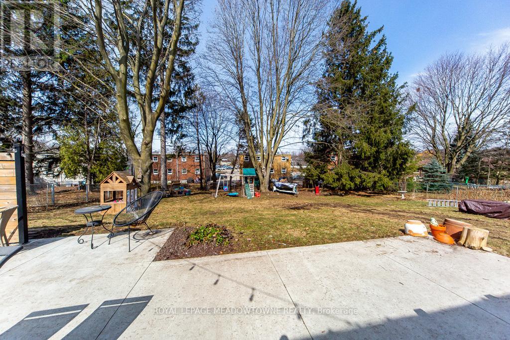 64 Dumbarton Street, Guelph, Ontario  N1E 3T6 - Photo 44 - X12997478