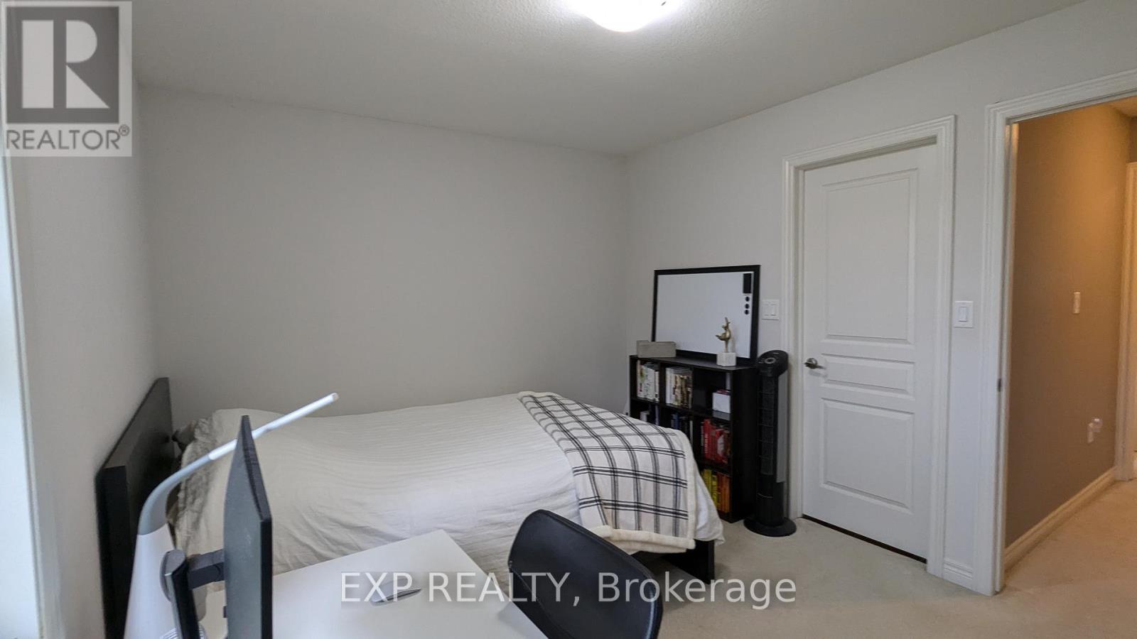 90 Robert Peel Road, Kitchener, Ontario  N2H 0B6 - Photo 12 - X12997630