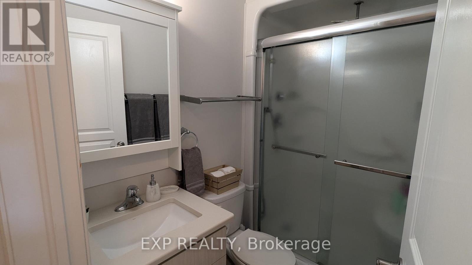 90 Robert Peel Road, Kitchener, Ontario  N2H 0B6 - Photo 14 - X12997630