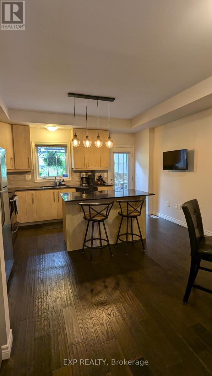 90 Robert Peel Road, Kitchener, Ontario  N2H 0B6 - Photo 8 - X12997630