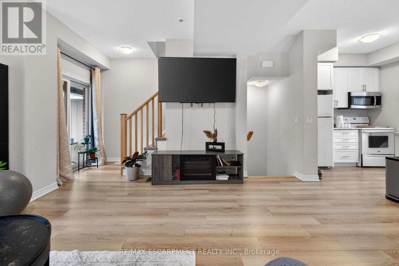 13 - 19 Picardy Drive, Hamilton, Ontario  L8J 0M7 - Photo 22 - X12997666