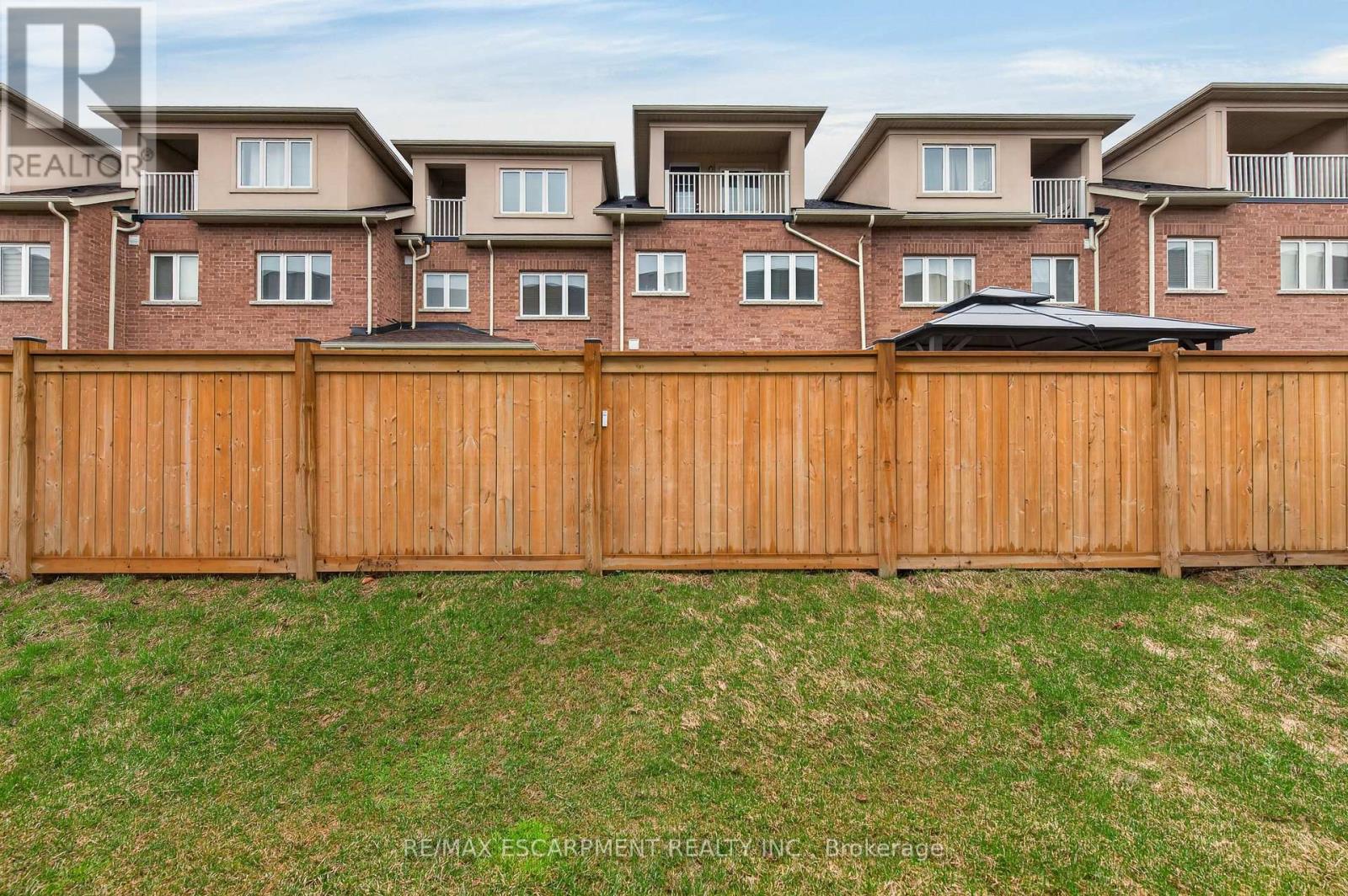 13 - 19 Picardy Drive, Hamilton, Ontario  L8J 0M7 - Photo 34 - X12997666