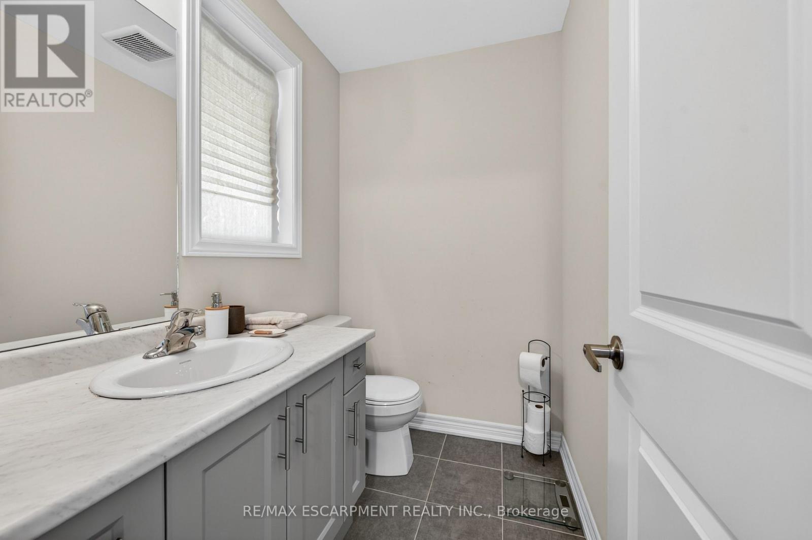 13 - 19 Picardy Drive, Hamilton, Ontario  L8J 0M7 - Photo 40 - X12997666