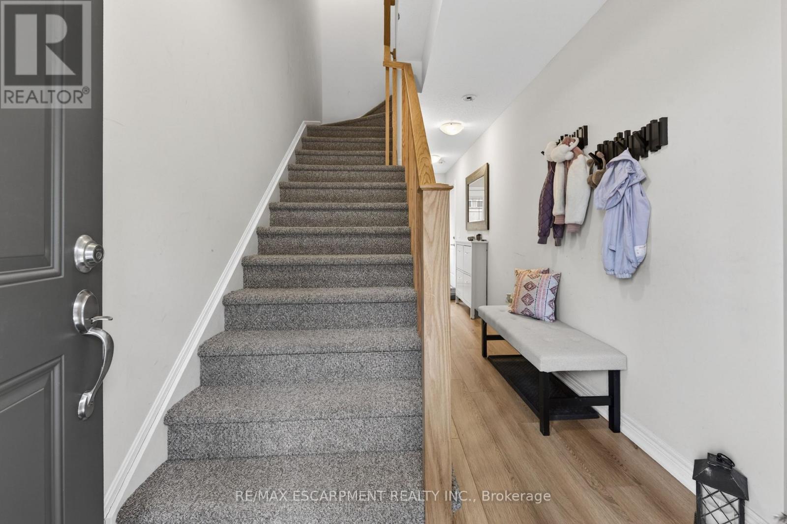 13 - 19 Picardy Drive, Hamilton, Ontario  L8J 0M7 - Photo 9 - X12997666