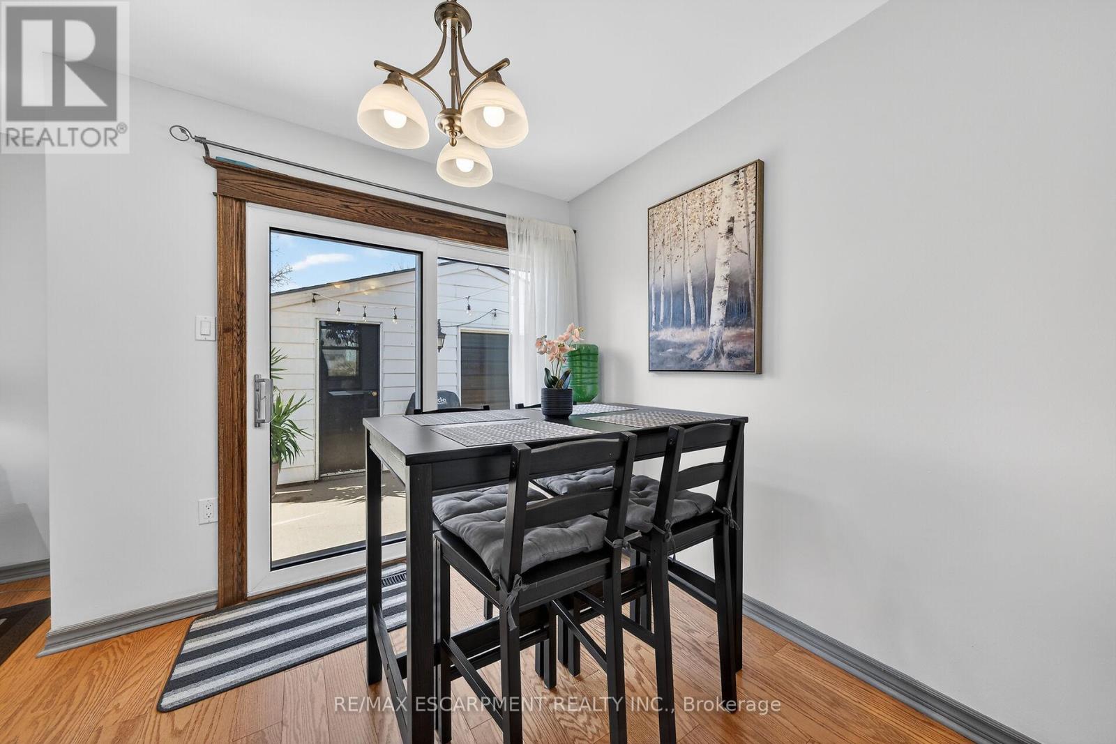 211 Birchcliffe Crescent, Hamilton, Ontario  L8T 4L1 - Photo 16 - X12997684