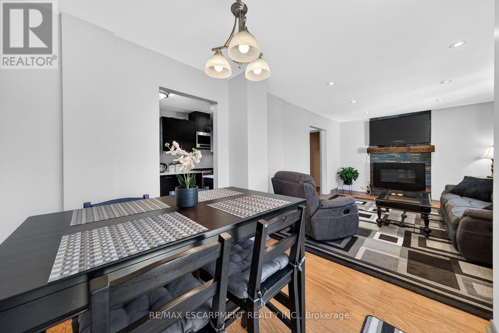 211 Birchcliffe Crescent, Hamilton, Ontario  L8T 4L1 - Photo 17 - X12997684