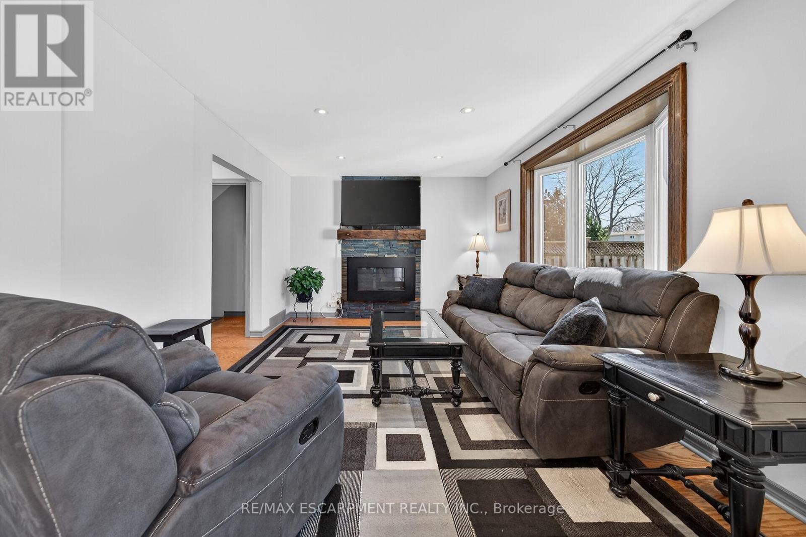 211 Birchcliffe Crescent, Hamilton, Ontario  L8T 4L1 - Photo 18 - X12997684