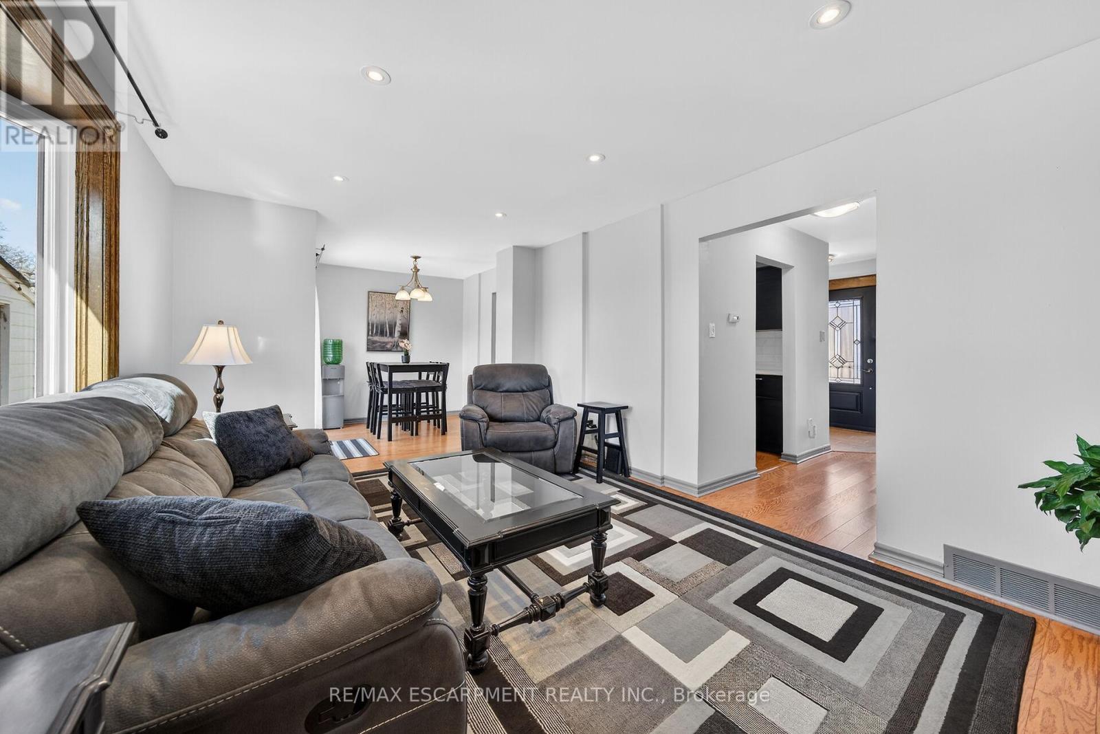 211 Birchcliffe Crescent, Hamilton, Ontario  L8T 4L1 - Photo 19 - X12997684