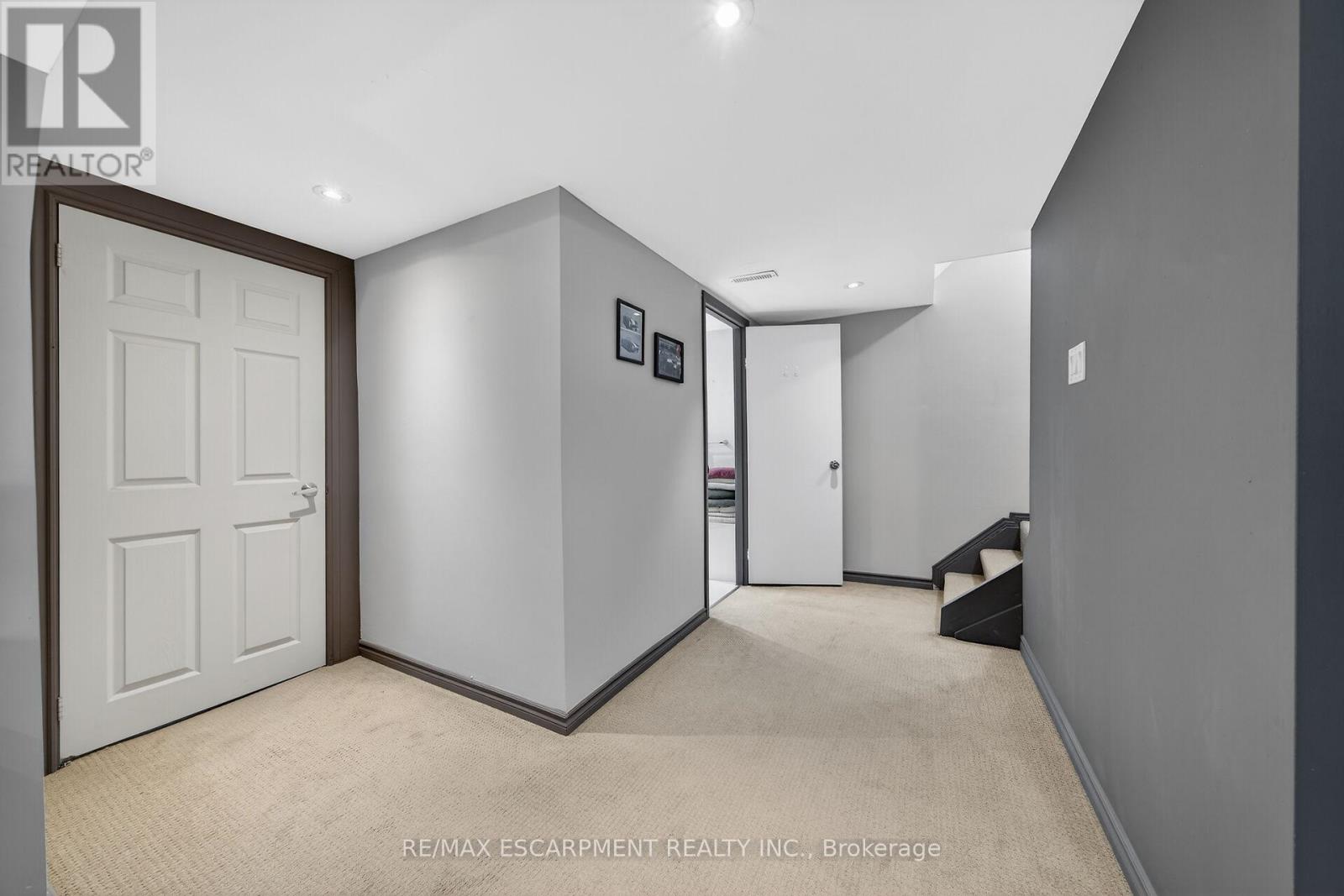 211 Birchcliffe Crescent, Hamilton, Ontario  L8T 4L1 - Photo 32 - X12997684