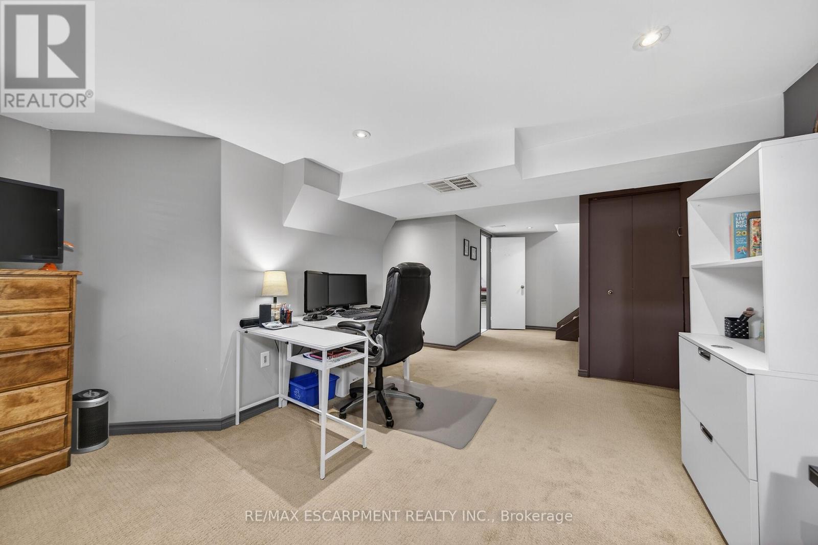 211 Birchcliffe Crescent, Hamilton, Ontario  L8T 4L1 - Photo 37 - X12997684