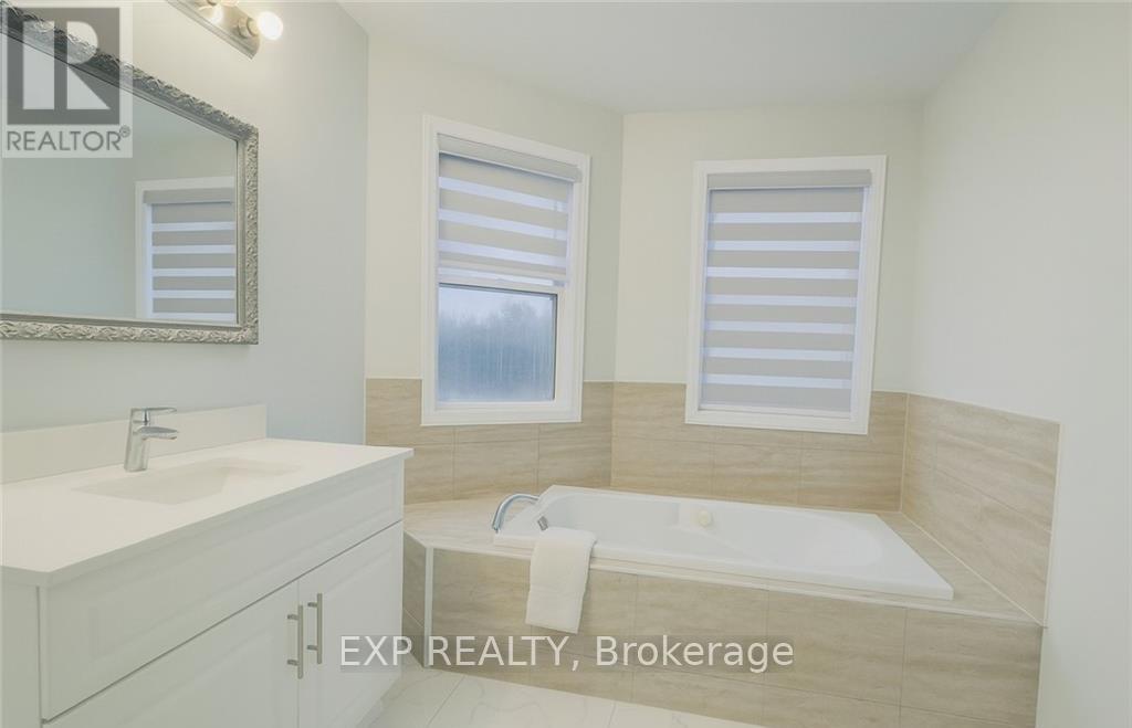 Upper - 235 Pineland Court, Waterloo, Ontario  N2T 2S3 - Photo 17 - X12997698