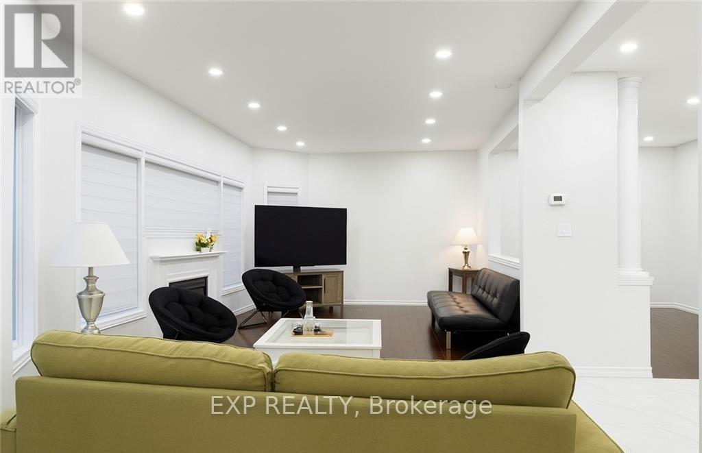 Upper - 235 Pineland Court, Waterloo, Ontario  N2T 2S3 - Photo 9 - X12997698