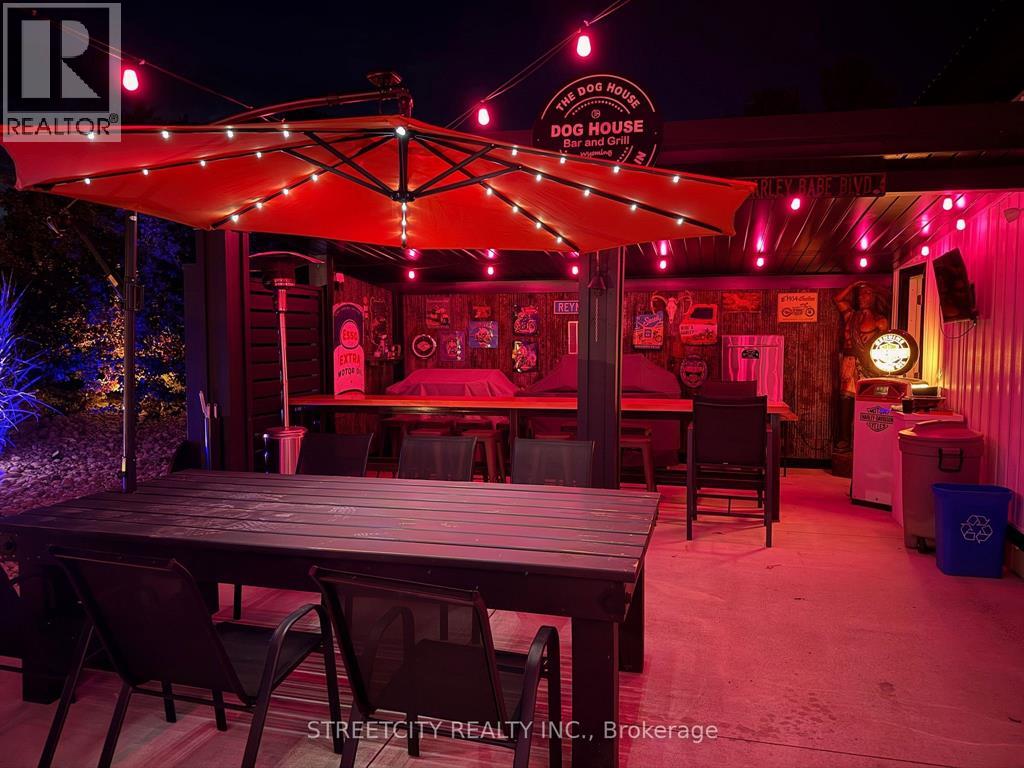 747 Broadway Street, Plympton-Wyoming, Ontario  N0N 1T0 - Photo 44 - 26008118